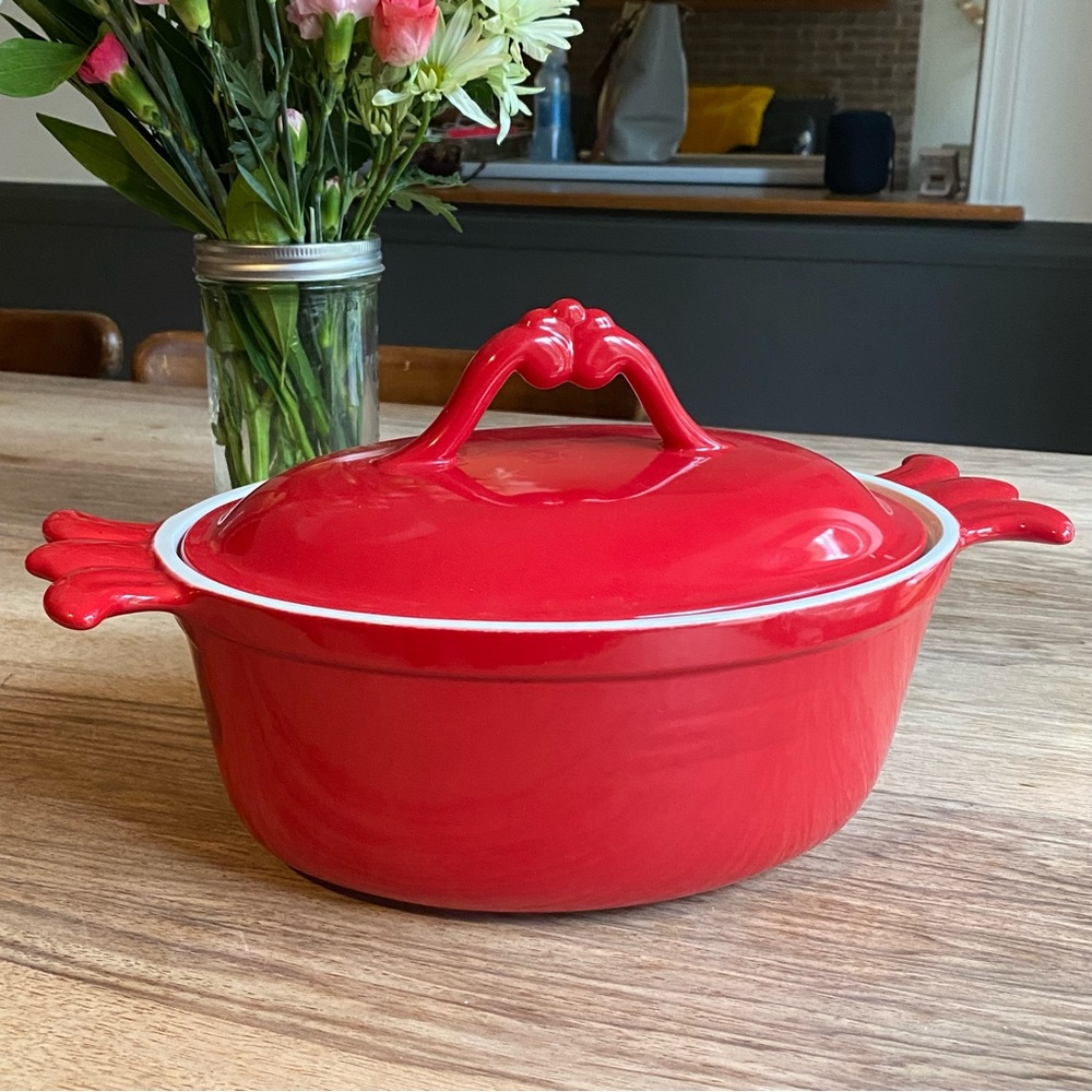 Bonjour 2.5 quart stoneware red casserole dish